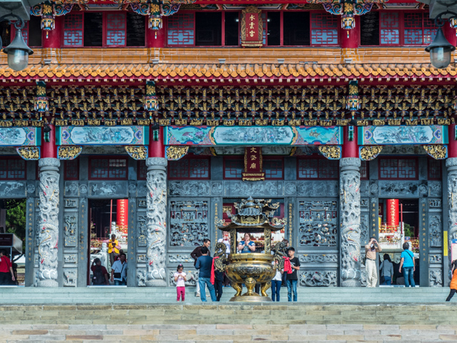 Entrance to WenWu Temple 
