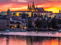 Prague Castle and St. Vitus Cathedralat dusk.